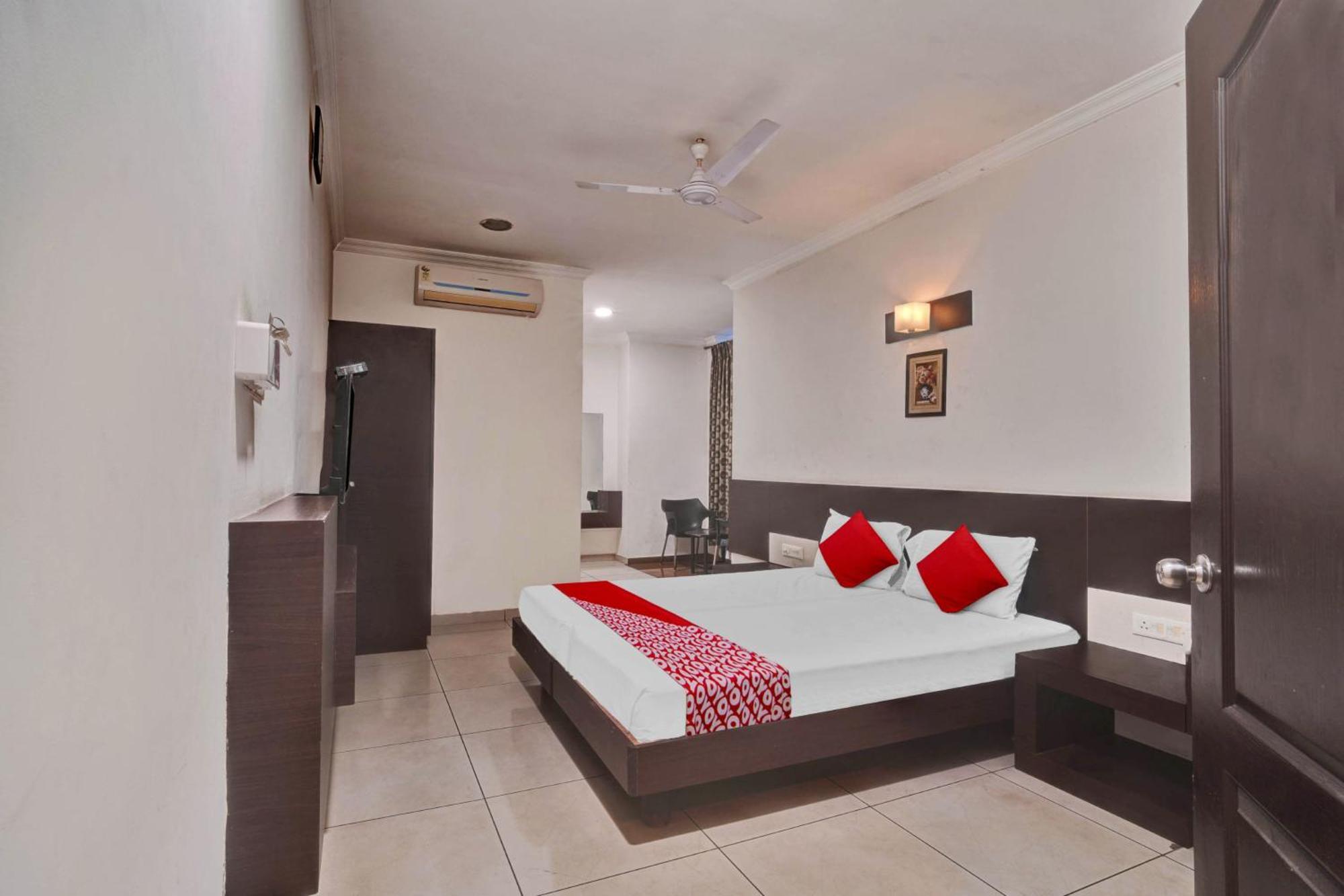 Hotel O Jk Inn Tiruppur Exterior foto